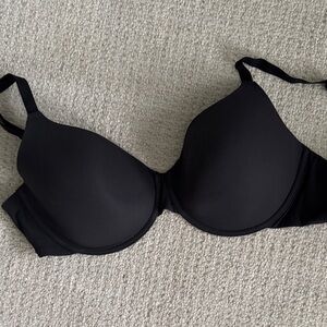 Skims black T-Shirt Bra with Lightly Padded Cups